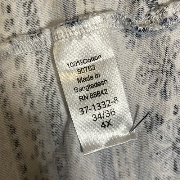 WOMAN WITHIN CUTE BLUE & WHITE FLOWERS & STRIPES SHORT SLEEVE PLUS TOP - Picture 9 of 10